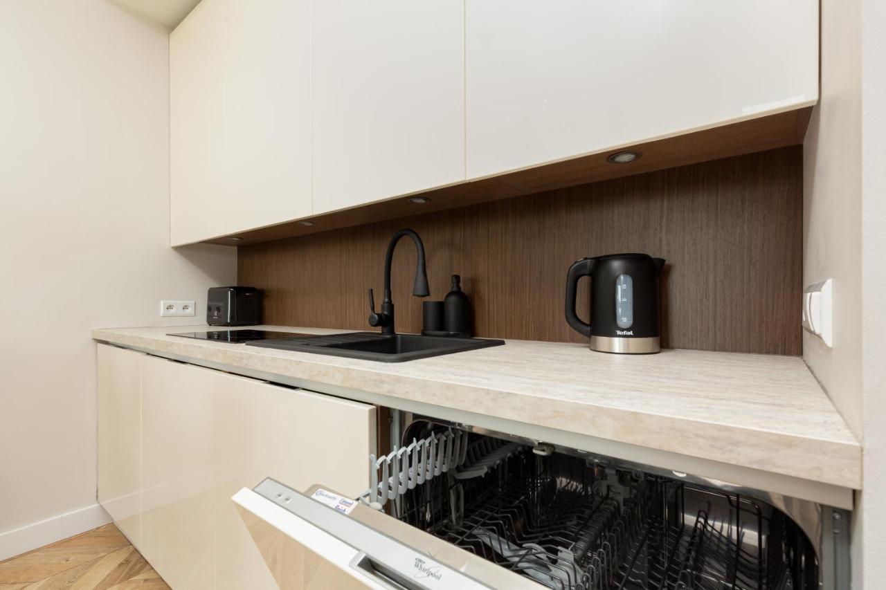 Platinum Towers Apartment With Parking By Renters Prestige Warsawa Bagian luar foto
