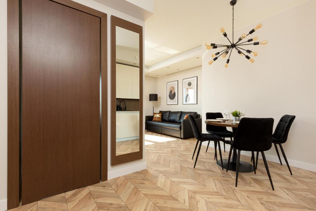 Platinum Towers Apartment With Parking By Renters Prestige Warsawa Bagian luar foto